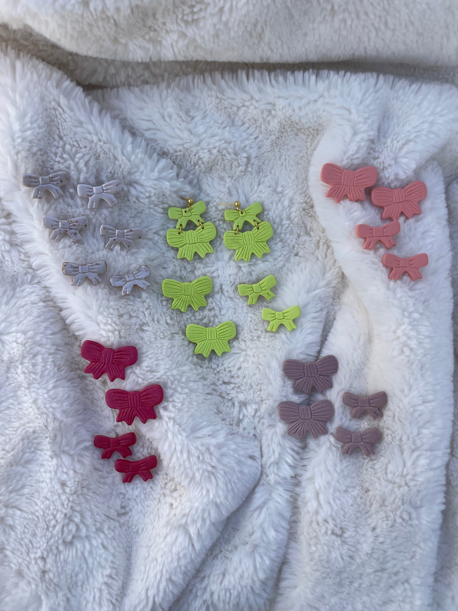 Bows, Bows and more Bows!!